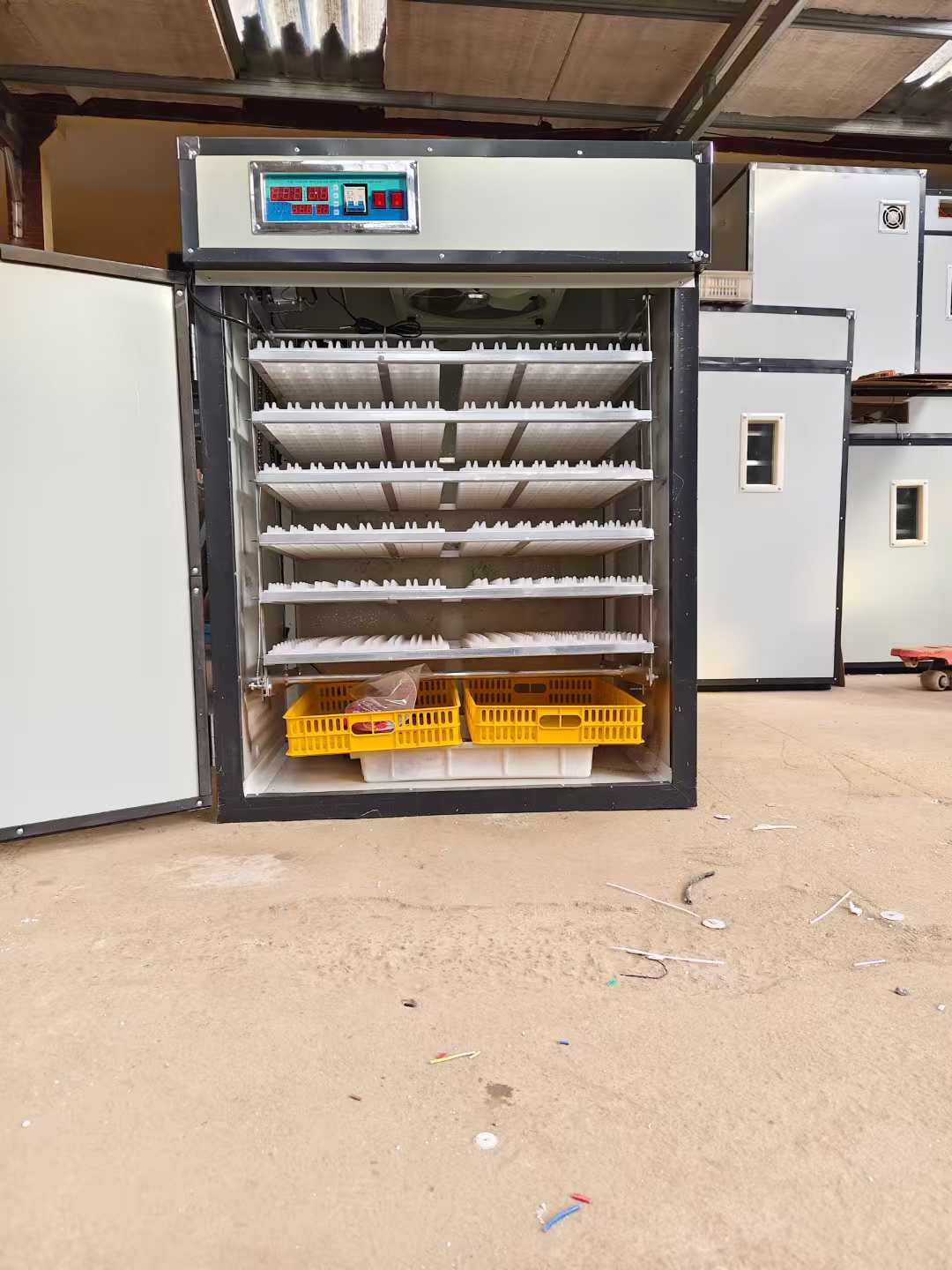 Incubatrice Automatica per Uov - Poultry Incubator recensione e prezzo
